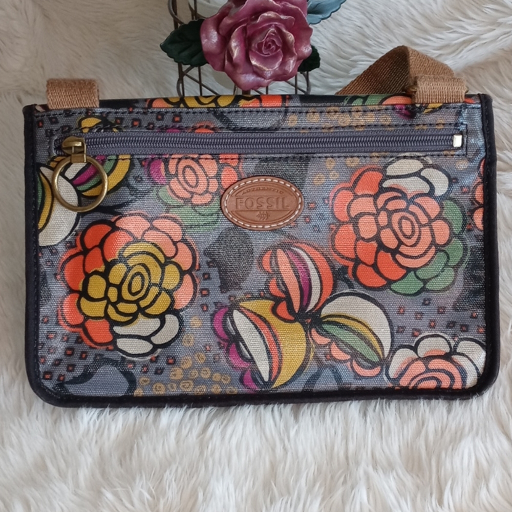 Cute 💐 Fossil Mini Crossbody - Picture 2 of 10